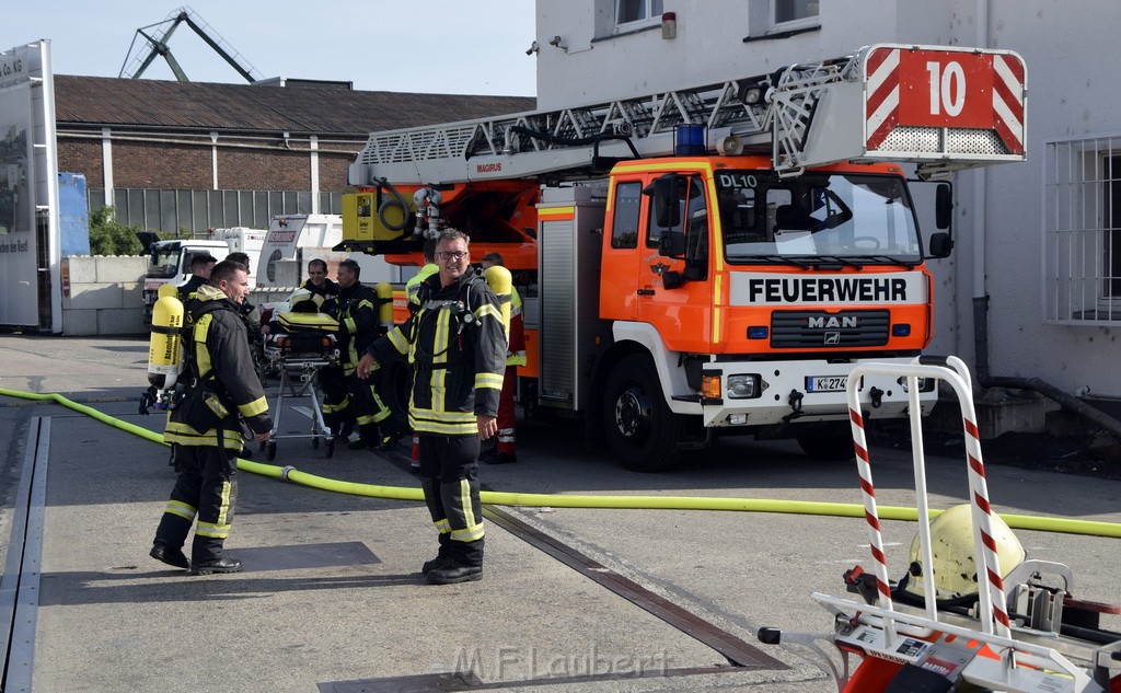 Feuer 2 Koeln Poll Siegburgerstr P174.JPG - Miklos Laubert